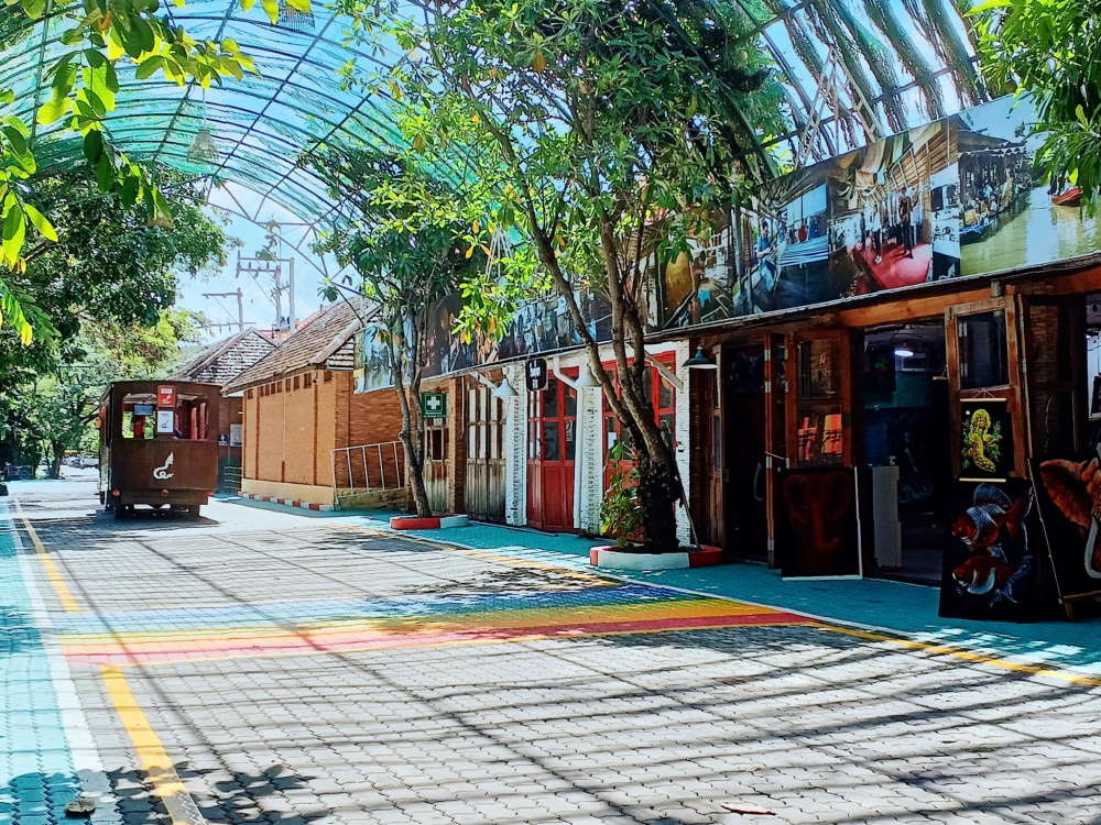 Pattaya Floating Market