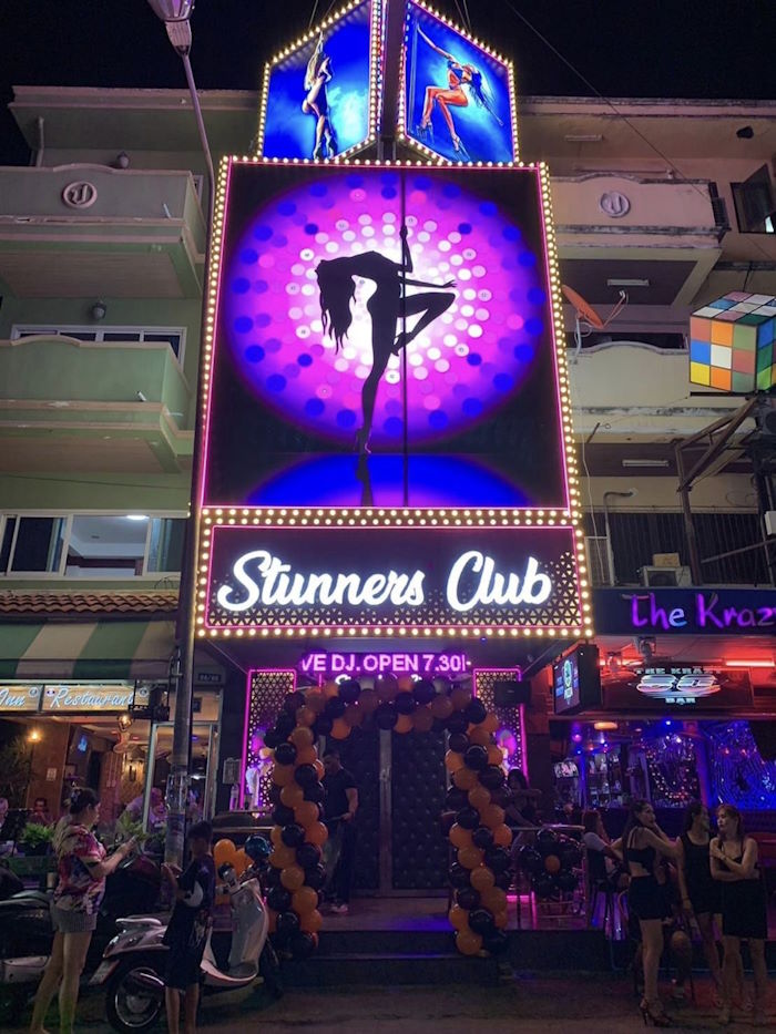 Stunners Club