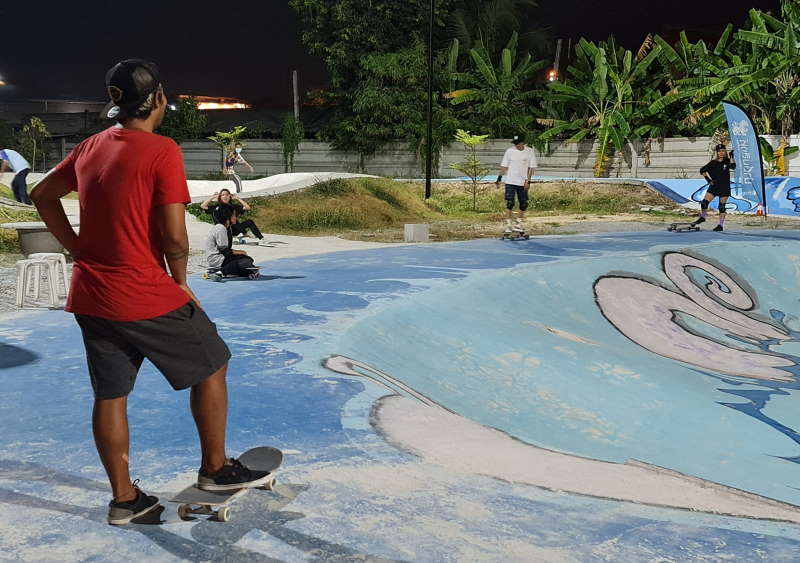 Freedom คาเฟ่ Skate Park