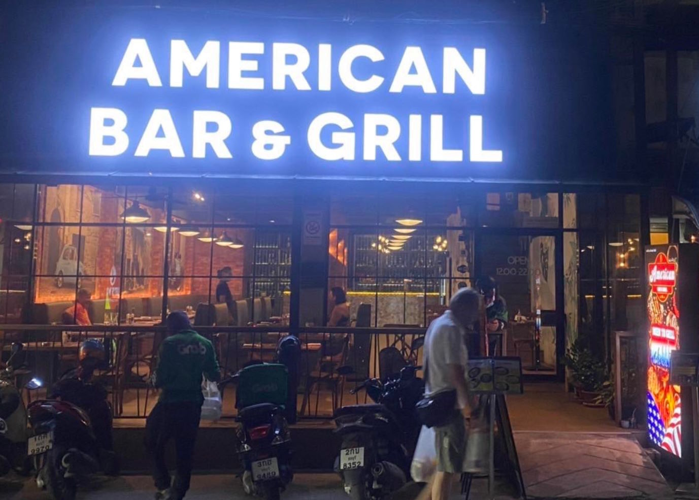 American Bar & Grill