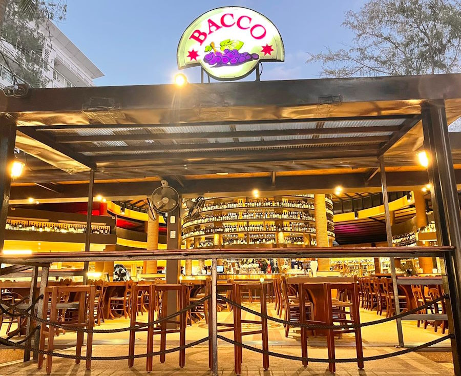 Bacco Beach Restaurant & Wine Bar