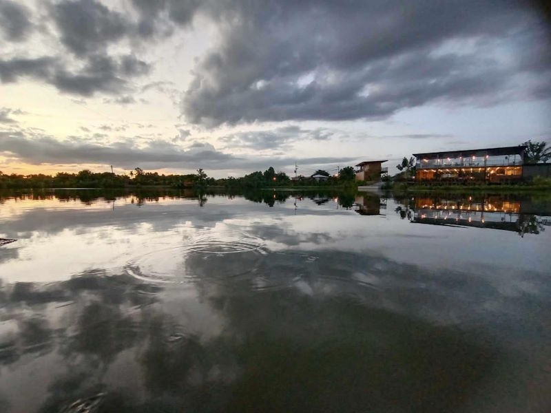 Hookers Fishing Lake Pattaya