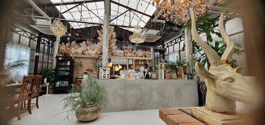 Padee Cafe & Ice-cream