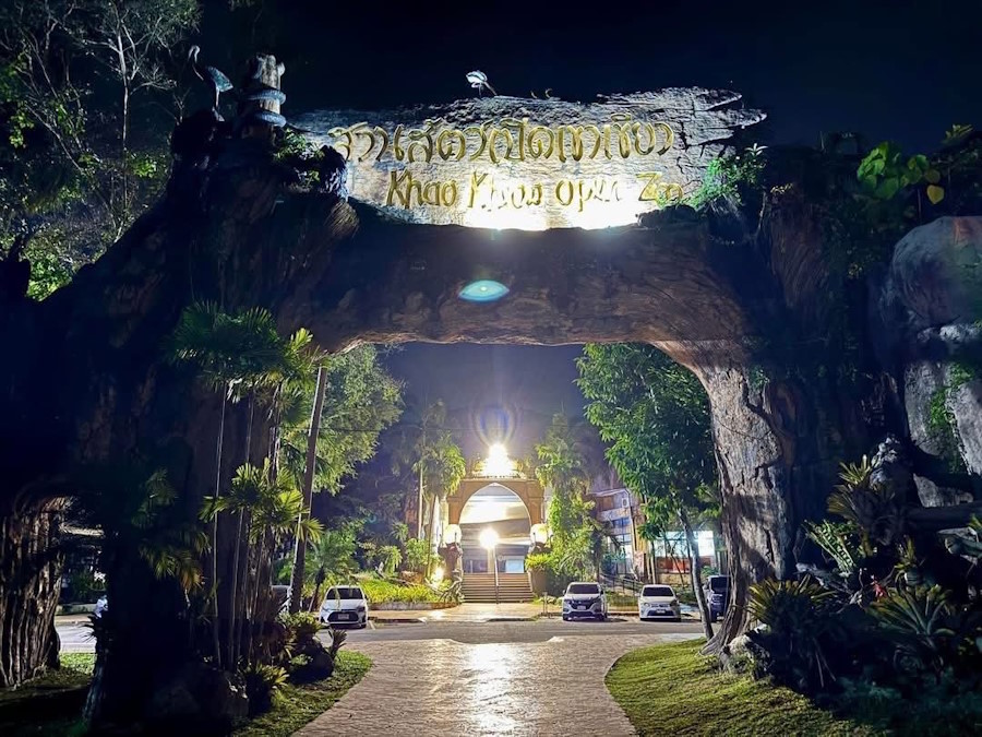 Khao Kheow Open Zoo